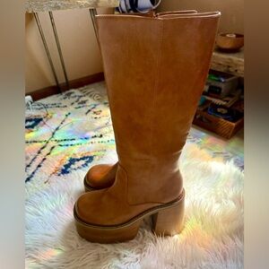 (NWOT) “Dolls Kill” sugar Thrillz Camel Brown Leather Platform Heeled Boots